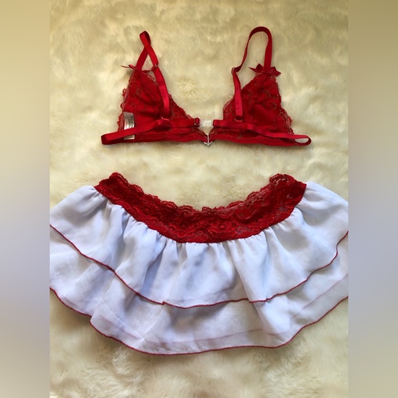 Lingerie Set - Picture 3 of 9